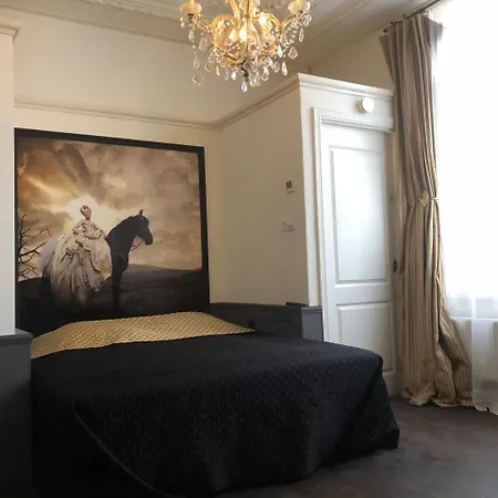 Canal House 1680 לינה וארוחת בוקר אמסטרדם