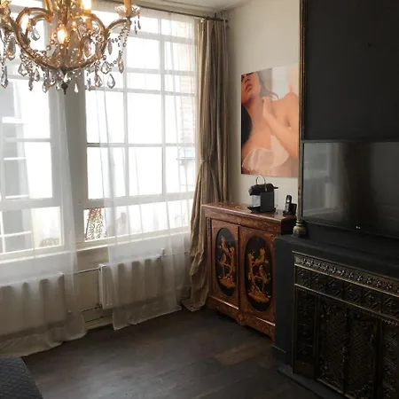 Oda ve Kahvaltı Canal House 1680